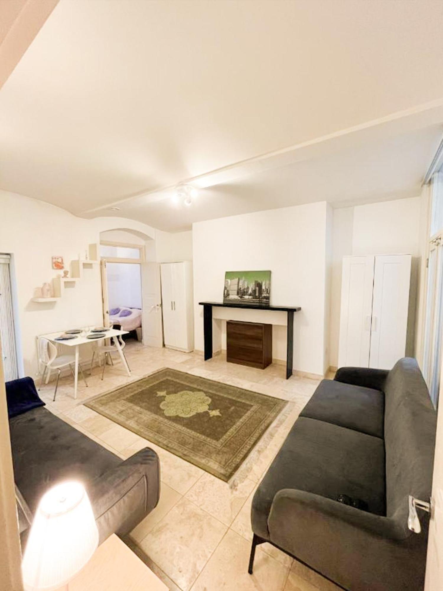 Apartment Moments From Hyde Park London Exterior photo
